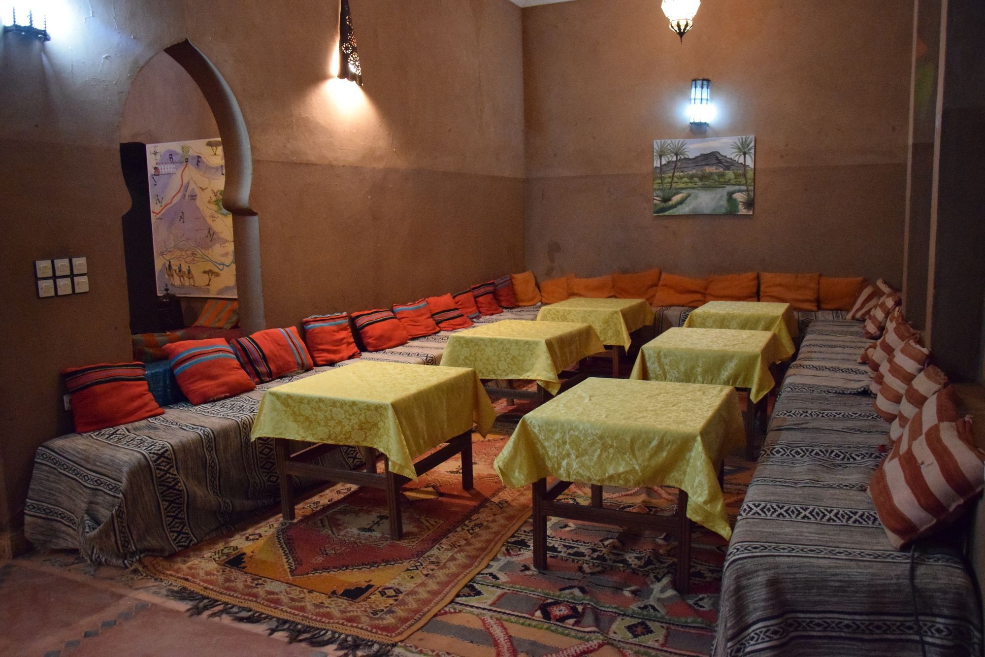Hotel Carrefour Des Nomades Oulad Driss Esterno foto