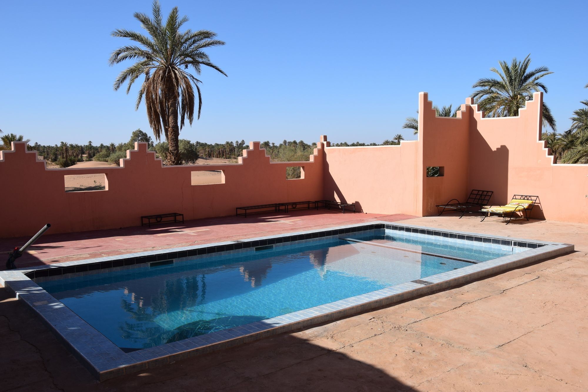 Hotel Carrefour Des Nomades Oulad Driss Esterno foto